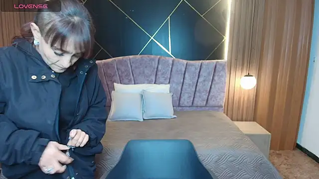 NatashaMason  online show from May 2, 7:19 pm