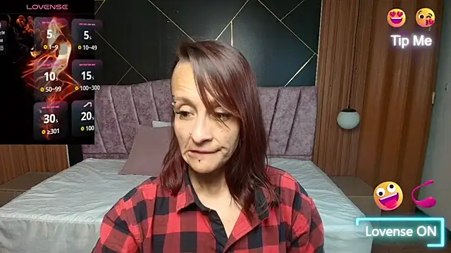 NatashaMason  online show from April 8, 7:15 pm
