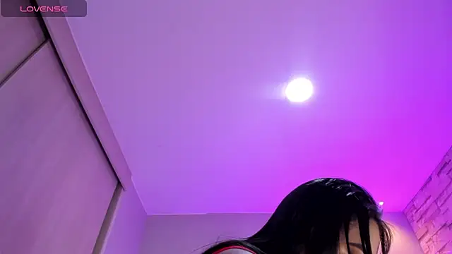nicole  parker1 online show from June 4, 1:38 pm