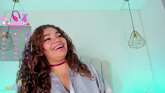 Snapshot of Anny_arango_ chatting on March 7, 7:41 am Anny arango online show from March 7, 7:41 am