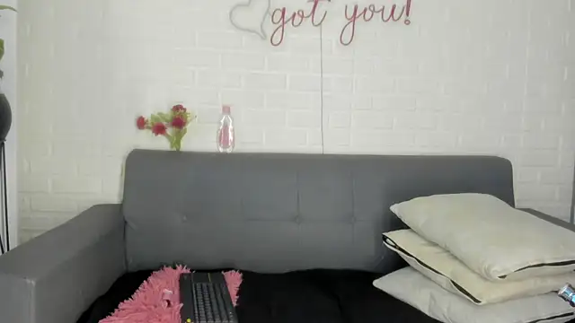 karina gomez 18 online show from December 1, 11:55 am