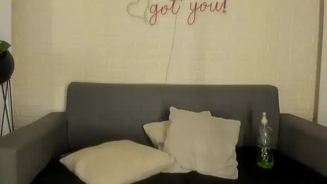 karina gomez 18 online show from February 8, 11:30 am