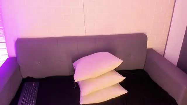 karina gomez 18 online show from December 4, 11:20 am