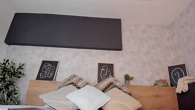 karina gomez 18 online show from March 26, 11:30 am