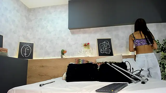 karina gomez 18 online show from March 12, 11:36 am