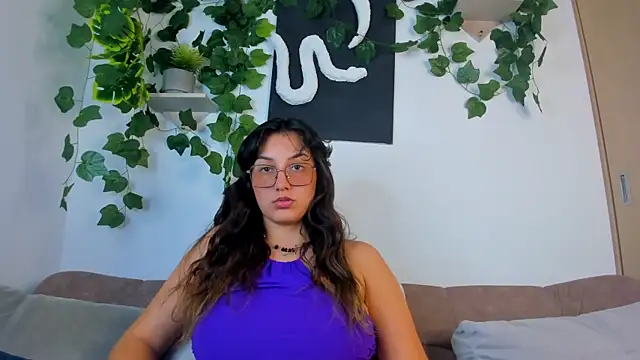 nataliepeterson online show from October 22, 9:46 pm