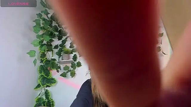 nataliepeterson online show from February 23, 4:07 am