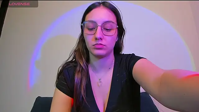 nataliepeterson online show from December 21, 4:09 am