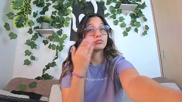 nataliepeterson online show from September 13, 9:48 pm