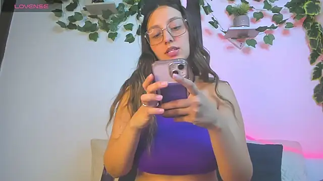 nataliepeterson online show from February 7, 6:35 am