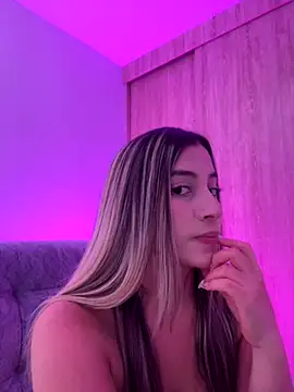 Issabela G1 online show from September 29, 8:58 pm