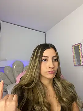 Issabela G1 online show from February 23, 11:38 pm