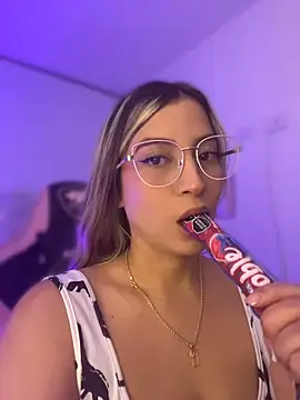 Issabela G1 online show from July 3, 2:51 am