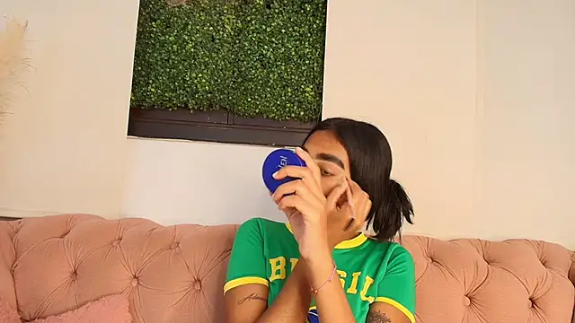 julieta aguilar1 online show from October 29, 7:24 pm