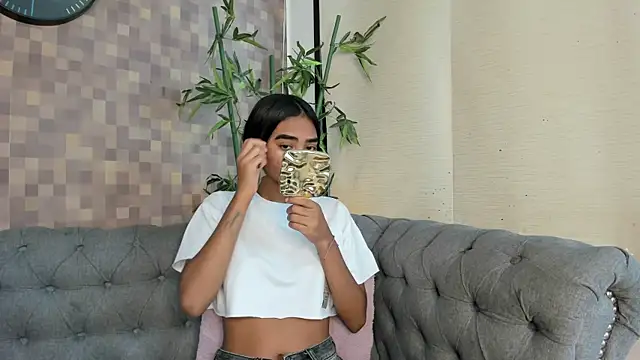 julieta aguilar1 online show from September 28, 8:05 pm