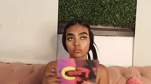 julieta aguilar1 online show from April 18, 7:07 pm