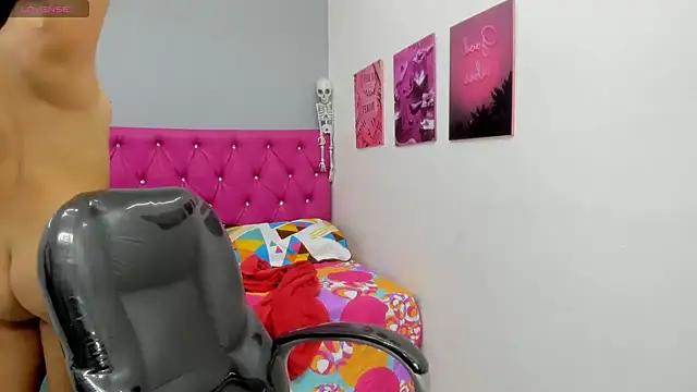 Snapshot of Helen_russo chatting on November 16, 6:01 pm Helen russo online show from November 16, 6:01 pm