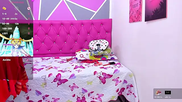 Snapshot of Helen_russo chatting on February 15, 5:39 pm Helen russo online show from February 15, 5:39 pm