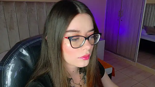 Snapshot of Charlotte_Olsen_ chatting on June 3, 8:35 pm Charlotte Olsen online show from June 3, 8:35 pm