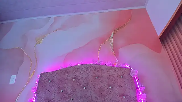 Bella  sweet online show from February 28, 6:52 pm