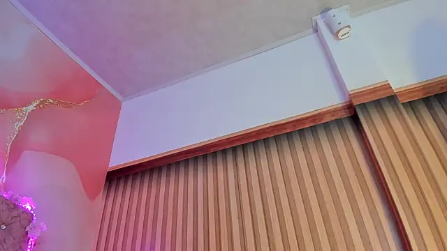 Bella  sweet online show from March 4, 7:01 pm