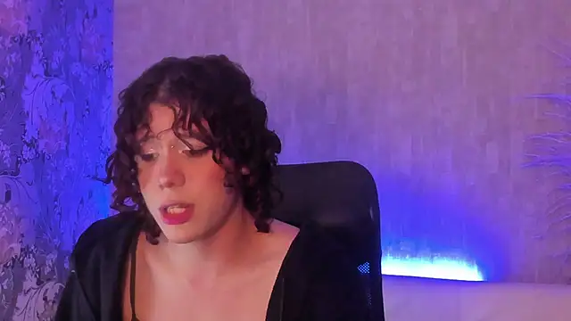 Snapshot of pixy_20 chatting on October 28, 4:02 am pixy 20 online show from October 28, 4:02 am