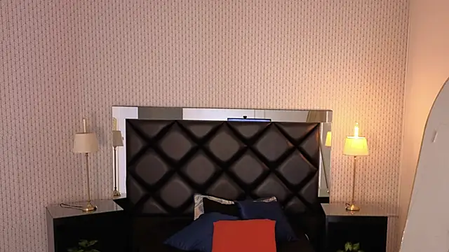 Snapshot of pixy_20 chatting on October 24, 4:00 am pixy 20 online show from October 24, 4:00 am