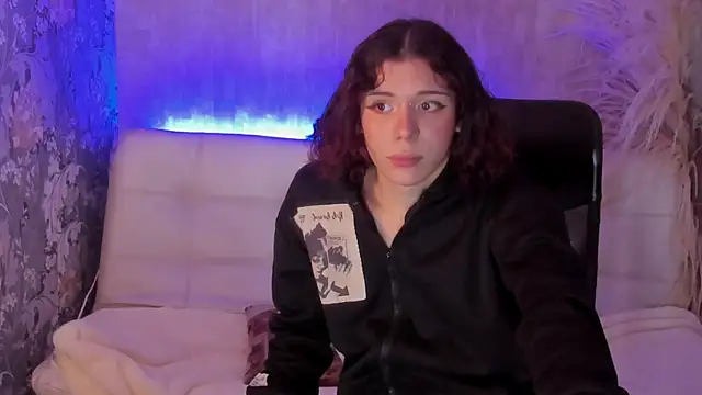 Snapshot of pixy_20 chatting on October 26, 4:13 am pixy 20 online show from October 26, 4:13 am