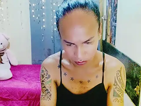 Snapshot of Indaypakay_ts chatting on October 24, 11:26 pm Indaypakay ts online show from October 24, 11:26 pm