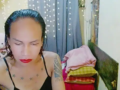 Snapshot of Indaypakay_ts chatting on October 11, 4:02 am Indaypakay ts online show from October 11, 4:02 am