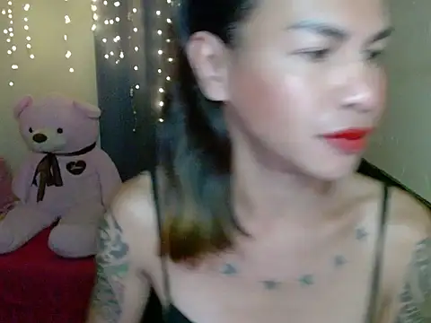 Snapshot of Indaypakay_ts chatting on October 30, 9:22 pm Indaypakay ts online show from October 30, 9:22 pm