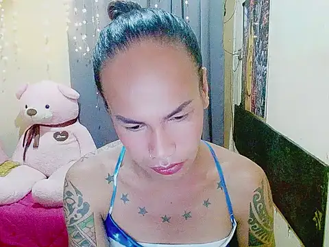 Snapshot of Indaypakay_ts chatting on November 6, 9:19 pm Indaypakay ts online show from November 6, 9:19 pm