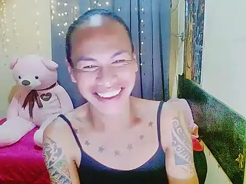 Snapshot of Indaypakay_ts chatting on October 27, 12:11 am Indaypakay ts online show from October 27, 12:11 am