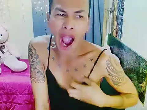 Snapshot of Indaypakay_ts chatting on October 25, 10:10 pm Indaypakay ts online show from October 25, 10:10 pm