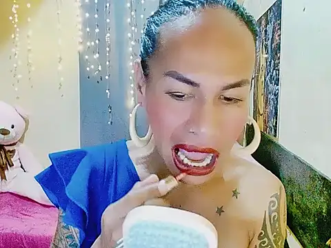 Snapshot of Indaypakay_ts chatting on October 21, 10:03 am Indaypakay ts online show from October 21, 10:03 am