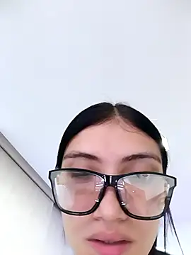 yeibles online show from October 9, 10:54 pm