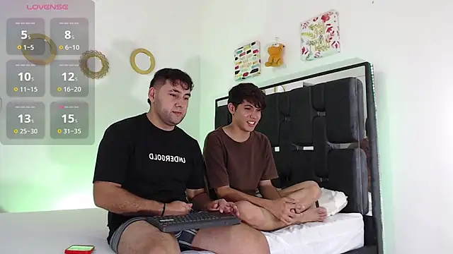 Snapshot of Valerio_22 chatting on November 29, 10:10 pm Valerio 22 online show from November 29, 10:10 pm