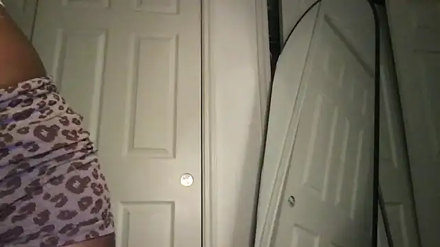 bambinokitt3n online show from March 4, 10:45 am