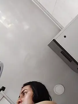 Nanda Vixen online show from November 7, 8:35 pm