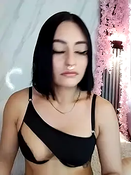 Snapshot of Nanda_Vixen chatting on September 11, 10:21 pm Nanda Vixen online show from September 11, 10:21 pm