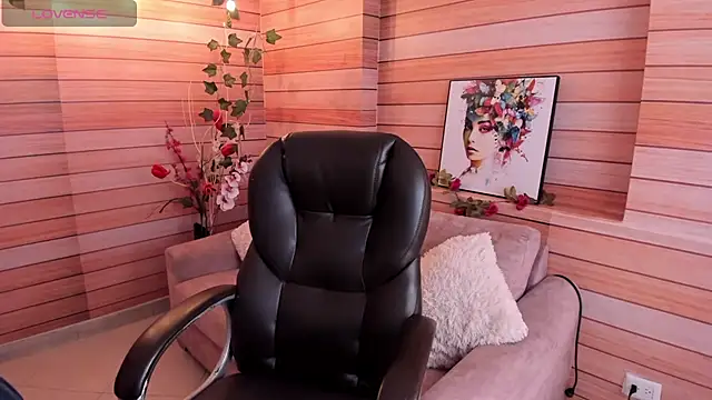 Snapshot of Nami_sunny chatting on November 15, 12:53 pm Nami sunny online show from November 15, 12:53 pm