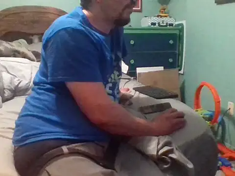 Snapshot of Curved4Pleasure chatting on January 10, 4:13 pm Curved4Pleasure online show from January 10, 4:13 pm