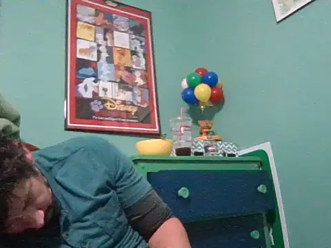 Snapshot of Curved4Pleasure chatting on February 18, 12:01 pm Curved4Pleasure online show from February 18, 12:01 pm