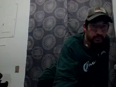 Snapshot of Curved4Pleasure chatting on December 6, 5:58 am Curved4Pleasure online show from December 6, 5:58 am