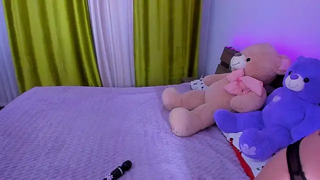 Snapshot of Dollyaa chatting on October 19, 1:47 pm Dollyaa online show from October 19, 1:47 pm