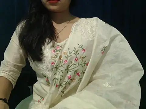 Yashi online show from May 3, 3:26 pm
