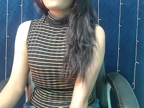 Snapshot of Yashi chatting on November 12, 5:28 pm Yashi online show from November 12, 5:28 pm