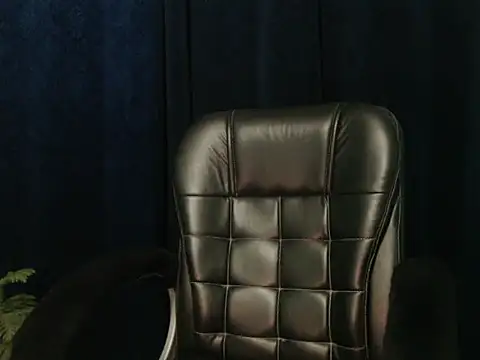 Yashi online show from April 7, 2:30 pm