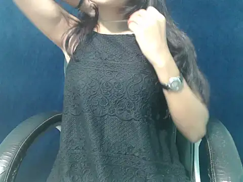 Snapshot of Yashi chatting on November 25, 1:33 pm Yashi online show from November 25, 1:33 pm