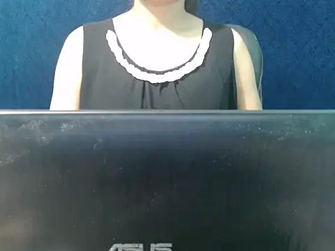 Snapshot of Yashi chatting on September 18, 6:33 pm Yashi online show from September 18, 6:33 pm